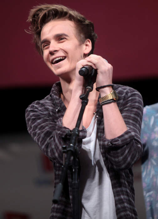 Joe Sugg: English YouTuber, author and actor