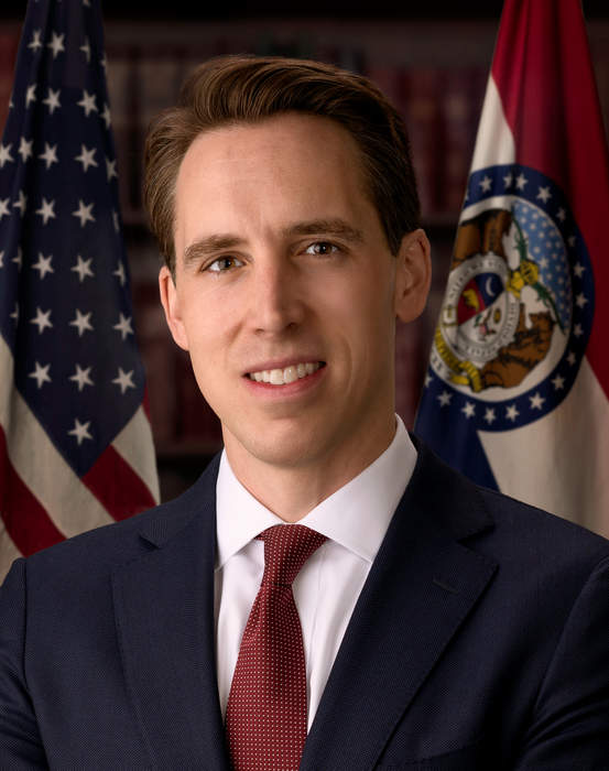 Josh Hawley: American lawyer and politician (born 1979)