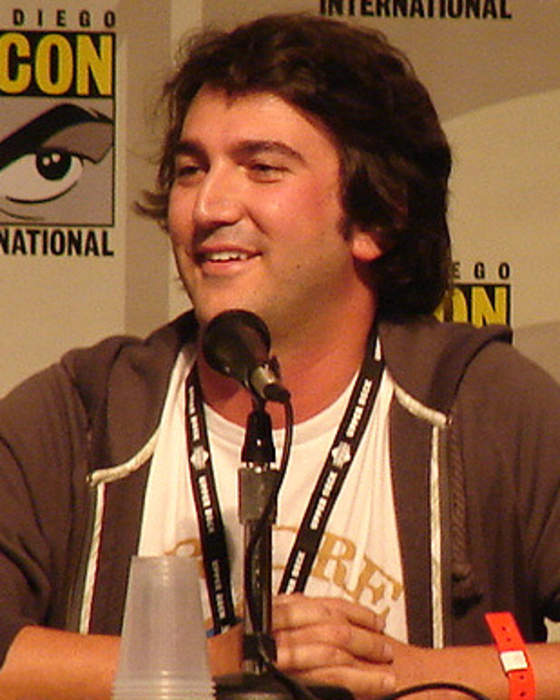 Josh Schwartz: American screenwriter and television producer