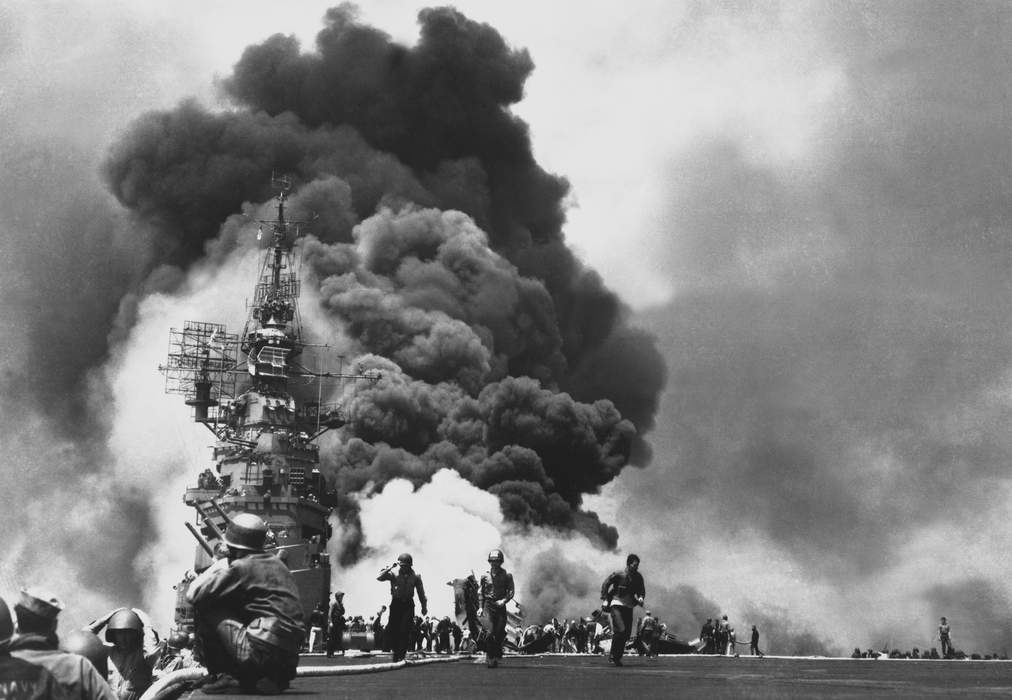 Kamikaze: 1944–1945 Japanese suicidal aircraft attacks