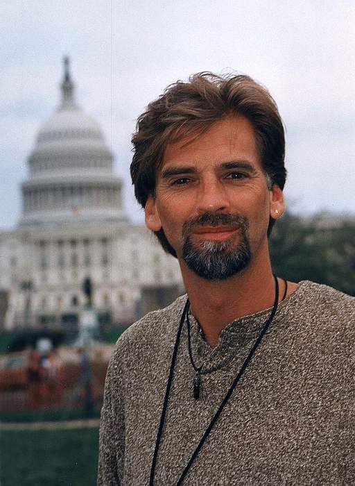 Kenny Loggins: American singer and guitarist