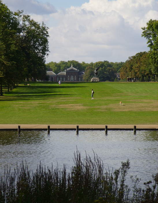 Kensington Gardens: Park in London, England