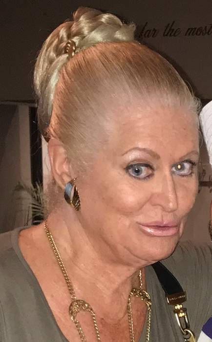 Kim Woodburn: English television personality (born 1942)