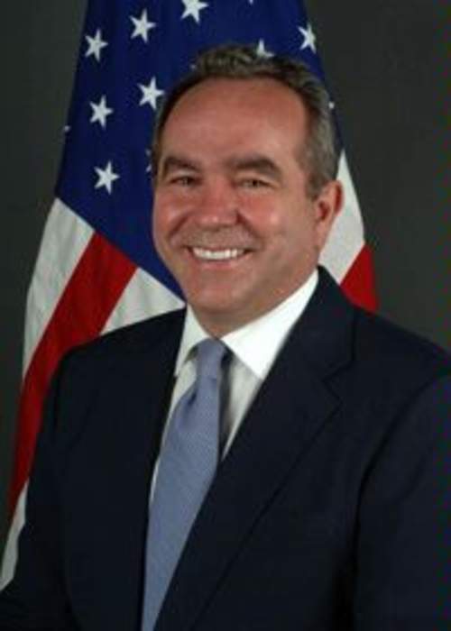 Kurt M. Campbell: American diplomat and businessman (born 1957)