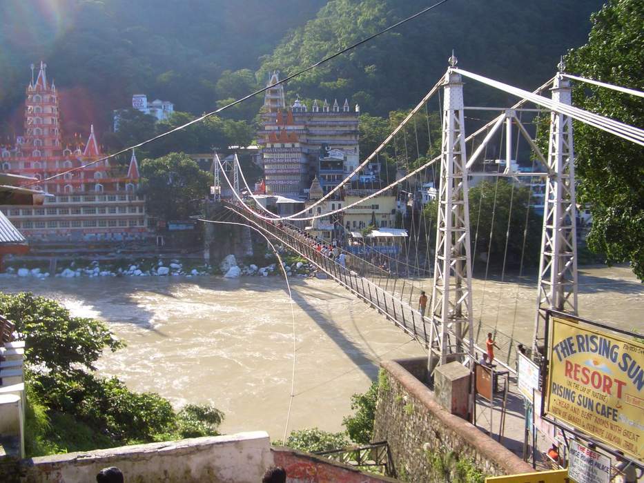 Lakshman Jhula: Bridge