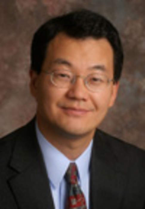 Lawrence Yun: American economist