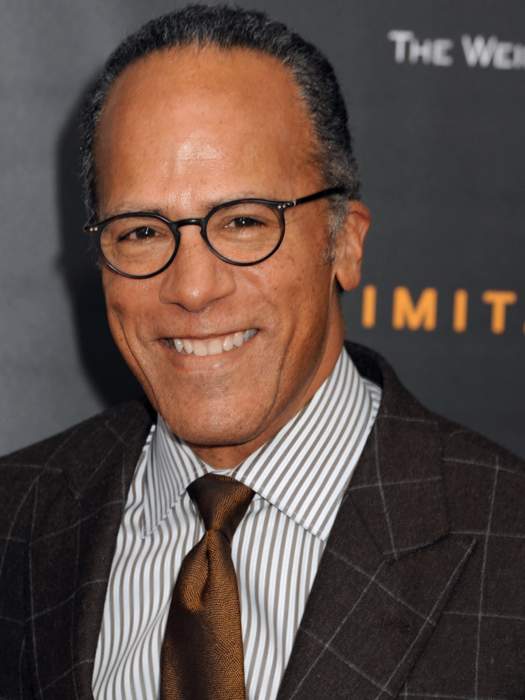 Lester Holt: American journalist and news anchor (born 1959)