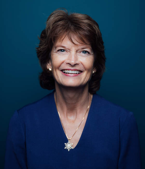 Lisa Murkowski: American lawyer and politician (born 1957)