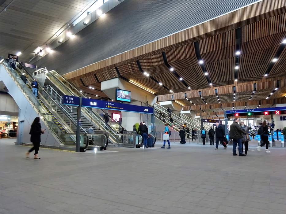 London Bridge station: London Underground and mainline railway station