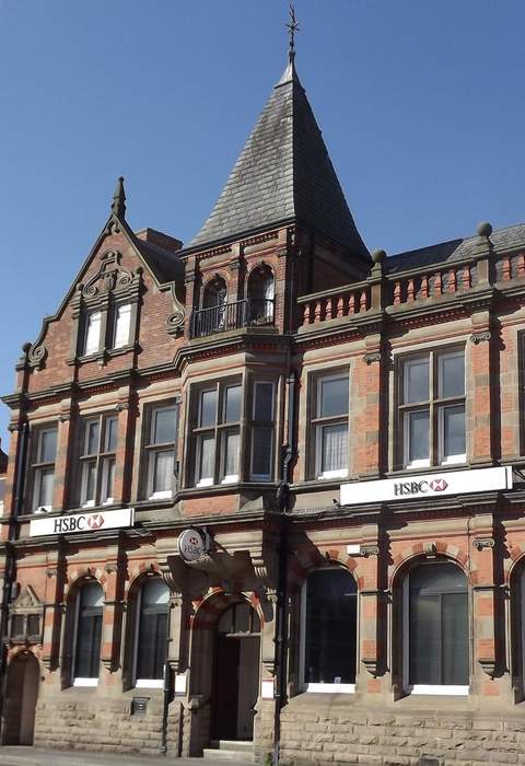 Long Eaton: Town in Erewash district in Derbyshire, on the Nottinghamshire border, England