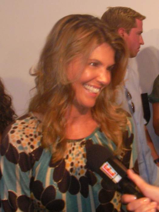 Lori Loughlin: American actress (born 1964)