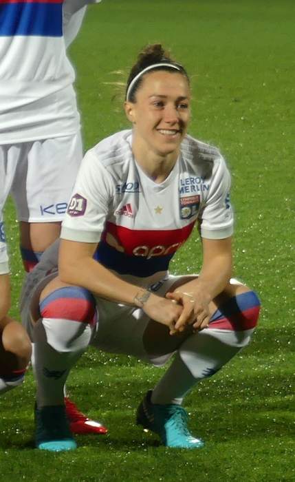 Lucy Bronze: English footballer (born 1991)