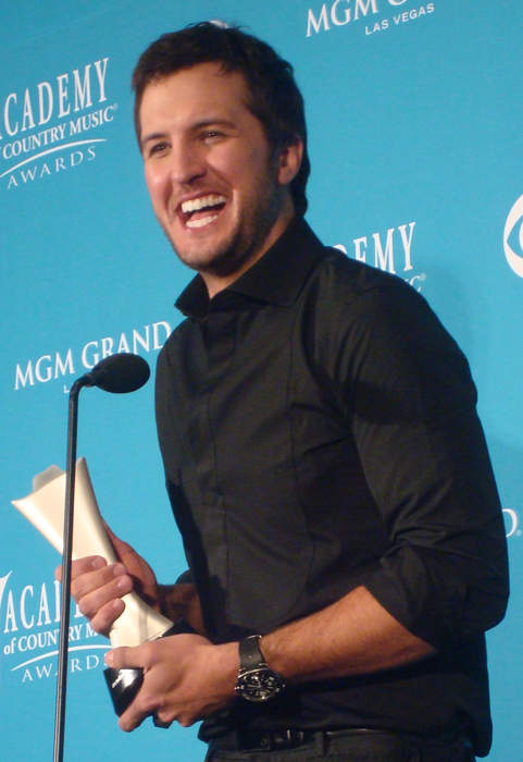 Luke Bryan: American country singer (born 1976)