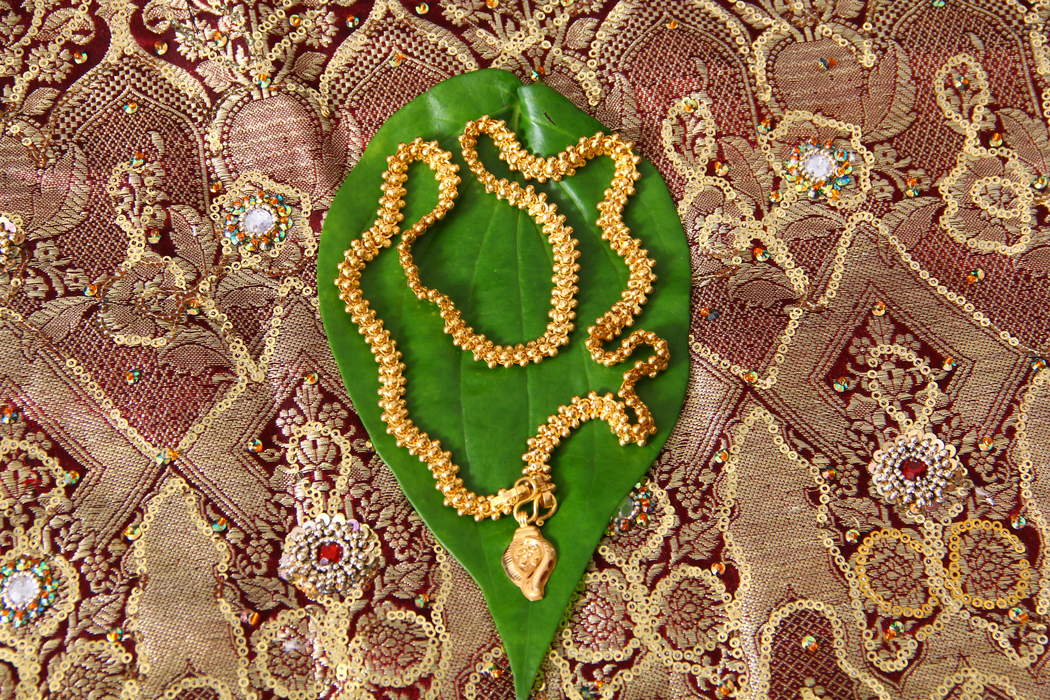 Mangala sutra: Necklace, tied around the bride's neck in Hindu weddings