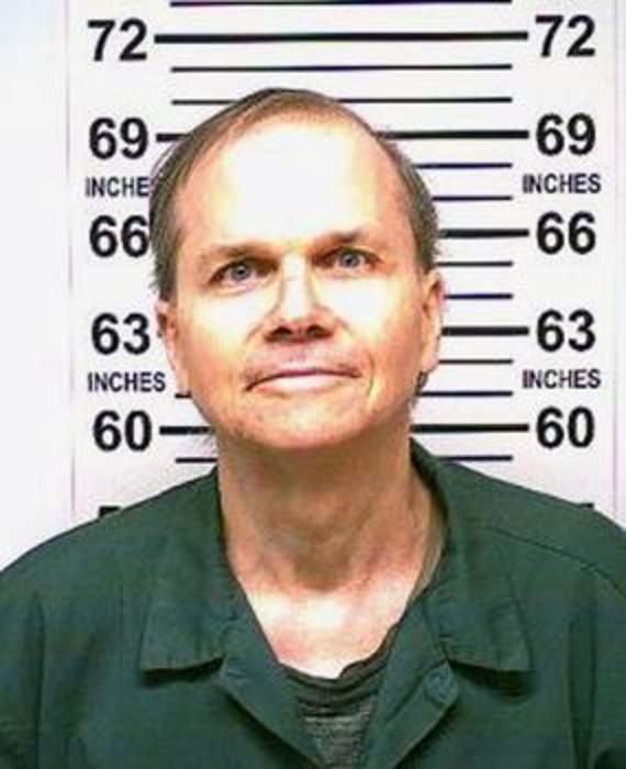 Mark David Chapman: American convicted murderer