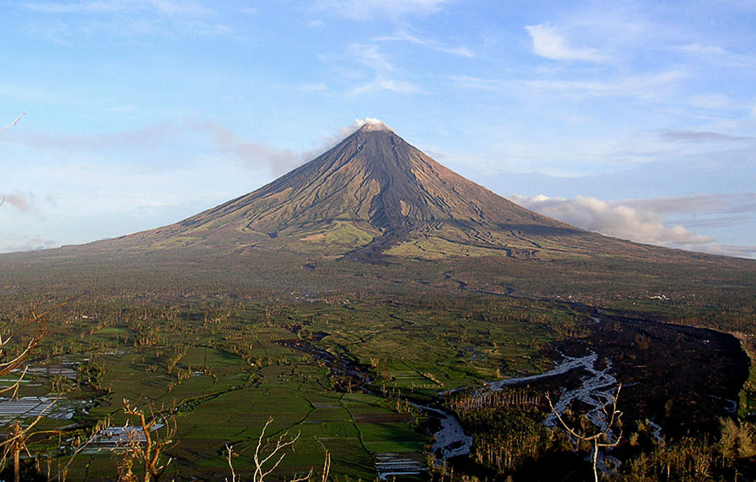 Mayon: Stratovolcano in the Philippines