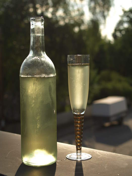 Mead: Alcoholic beverage made from honey
