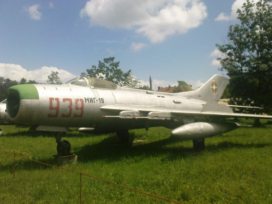 Mikoyan-Gurevich MiG-19: Air superiority fighter aircraft family