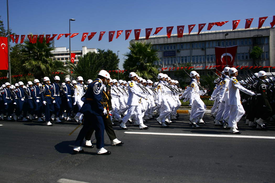 Military parade: Procession of soldiers