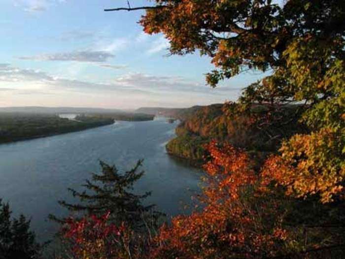 Mississippi River: Major river in the United States