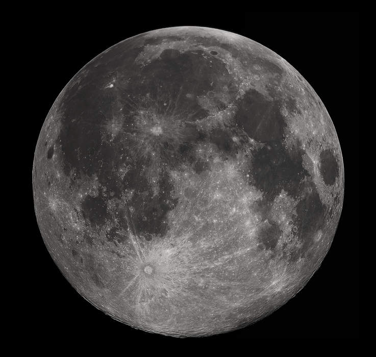 Moon: Earth's natural satellite