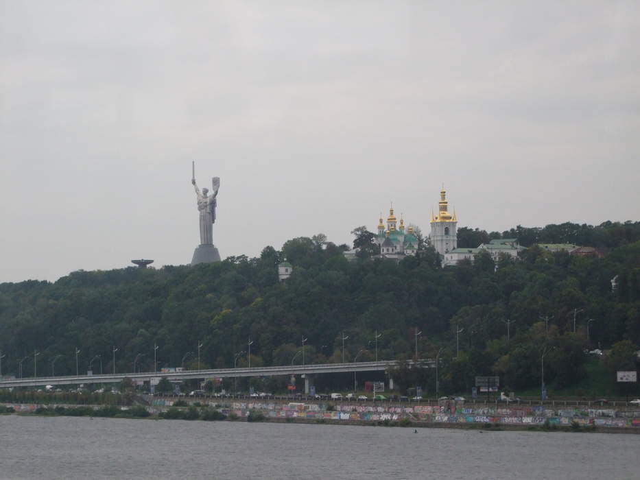 Mother Ukraine Monument: Monumental statue in Kyiv, Ukraine