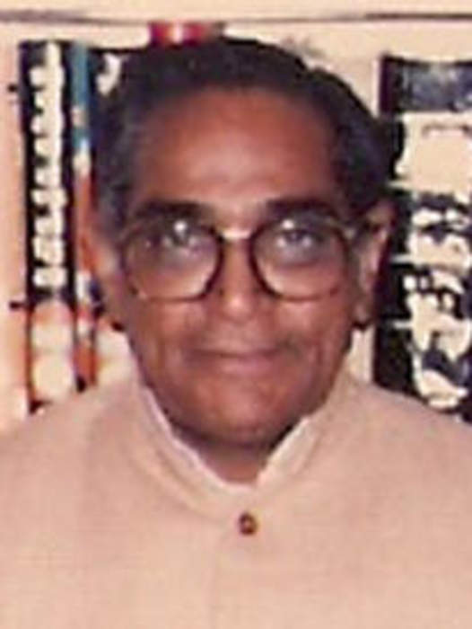 Motilal Vora: Indian politician (1928–2020)