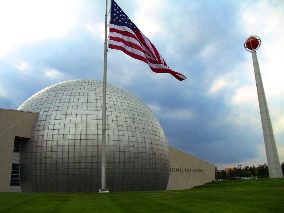 Naismith Memorial Basketball Hall of Fame: Professional sports hall of fame in Springfield, Massachusetts