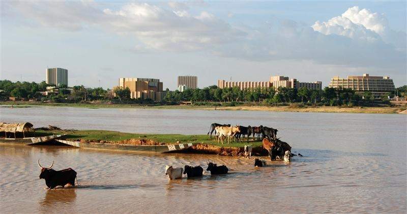 Niamey: Capital and the largest city of Niger
