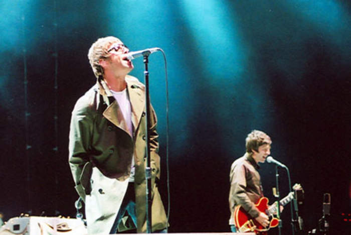Oasis (band): English rock band (1991–2009)