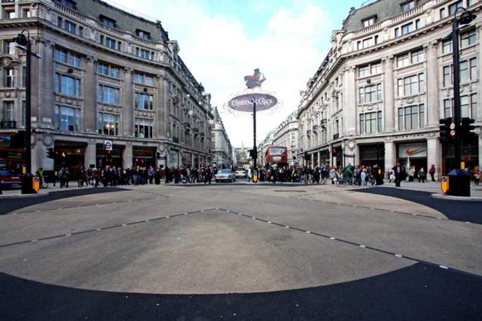 Oxford Circus: Road junction in London, UK