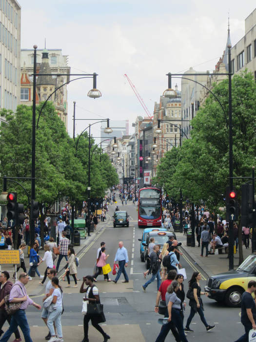 Oxford Street: Major road in the City of Westminster in London