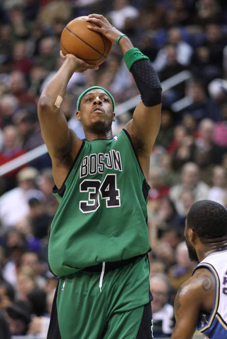 Paul Pierce: American basketball player (born 1977)