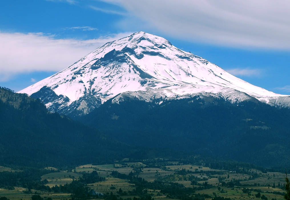 Popocatépetl: Stratovolcano in Puebla, Mexico