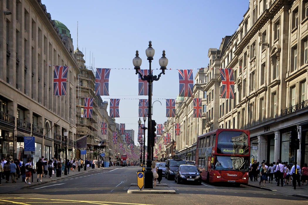 Regent Street: Shopping street in London