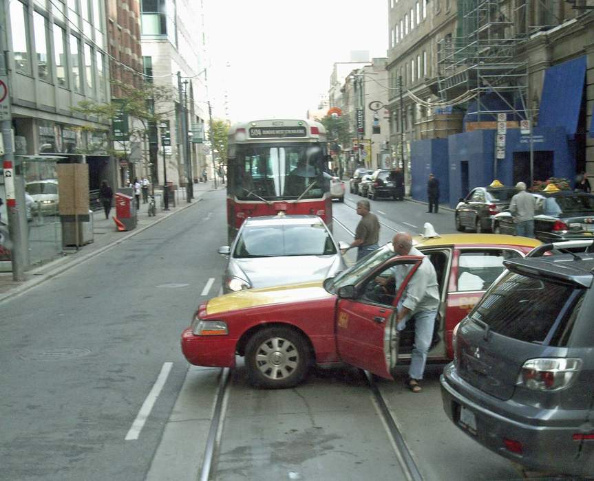 Road rage: Aggressive or angry behavior in road traffic