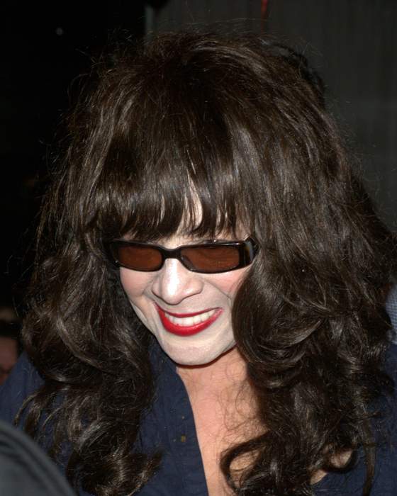 Ronnie Spector: American singer