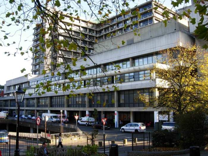 Royal Free Hospital: Hospital in London, England