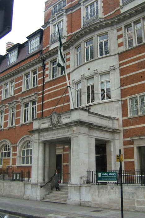 Royal Horticultural Society: Registered charity in the UK