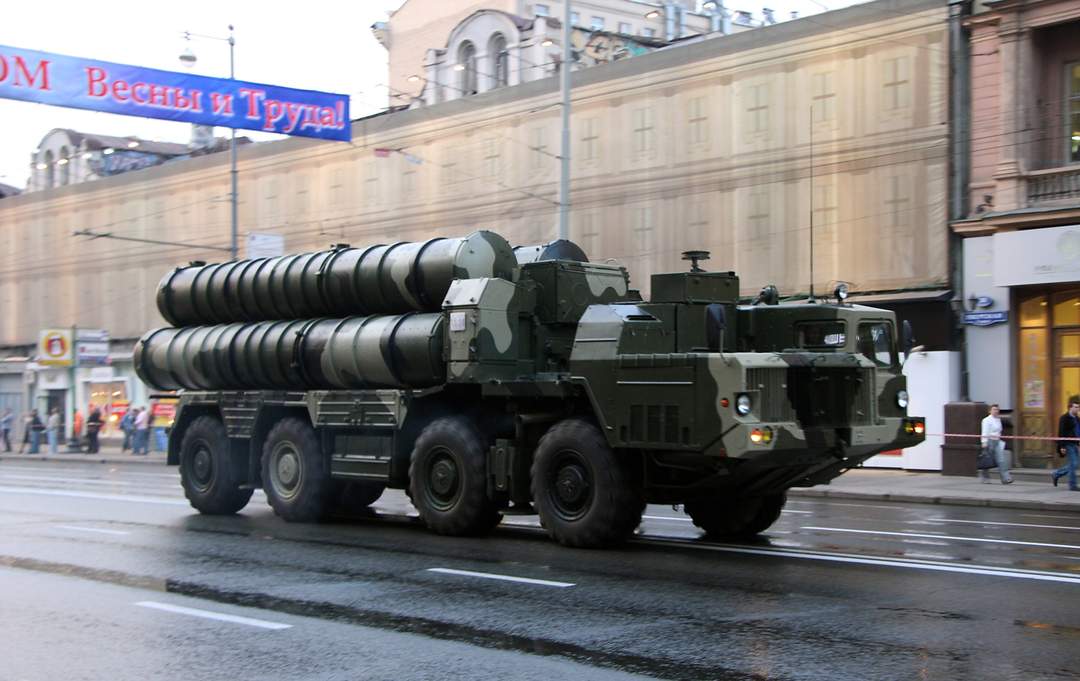 S-300 missile system: Series of Soviet surface-to-air missile systems