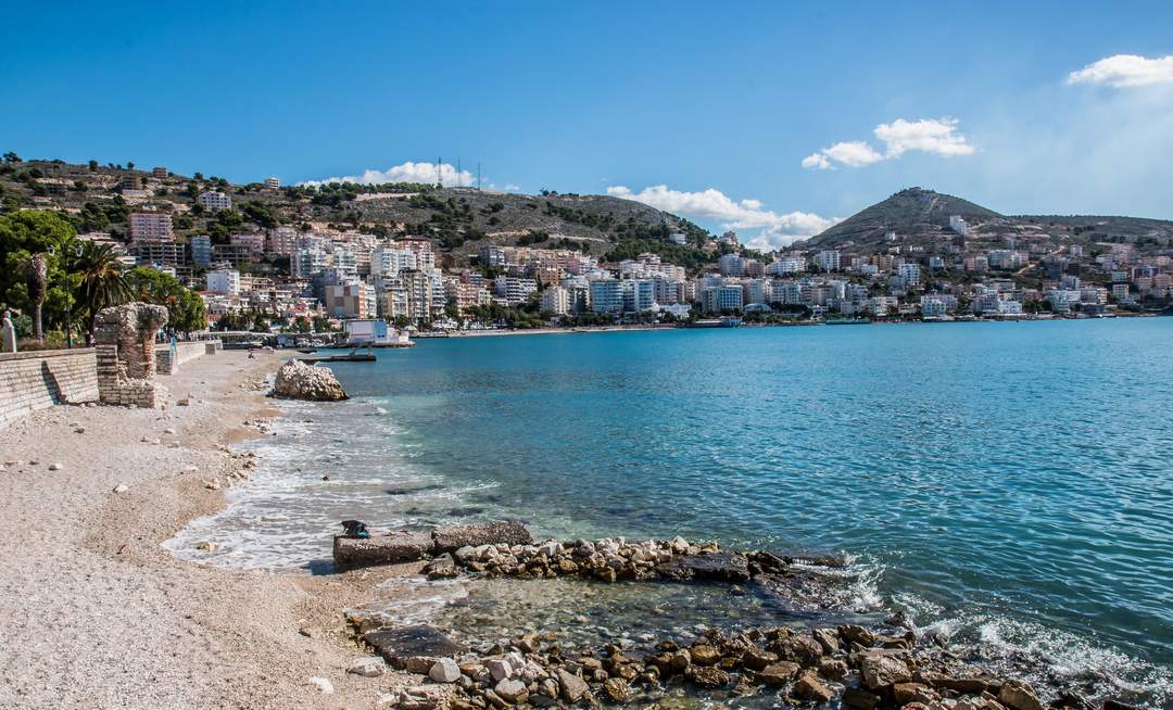 Sarandë: City in southern Albania