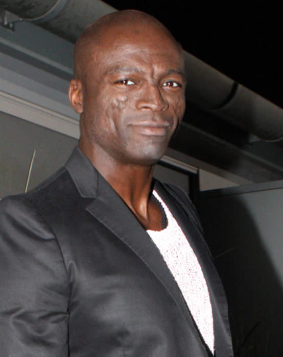 Seal (musician): English singer (born 1963)