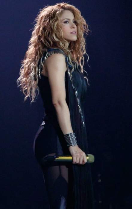 Shakira: Colombian singer (born 1977)