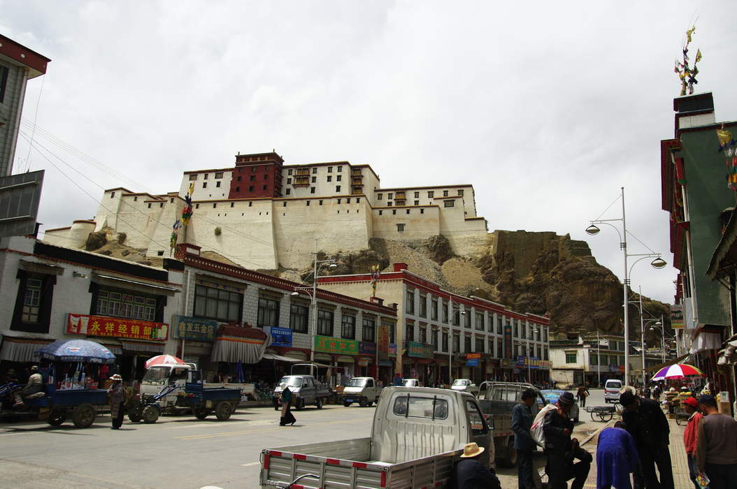 Shigatse: Prefecture-level city in Tibet, People's Republic of China