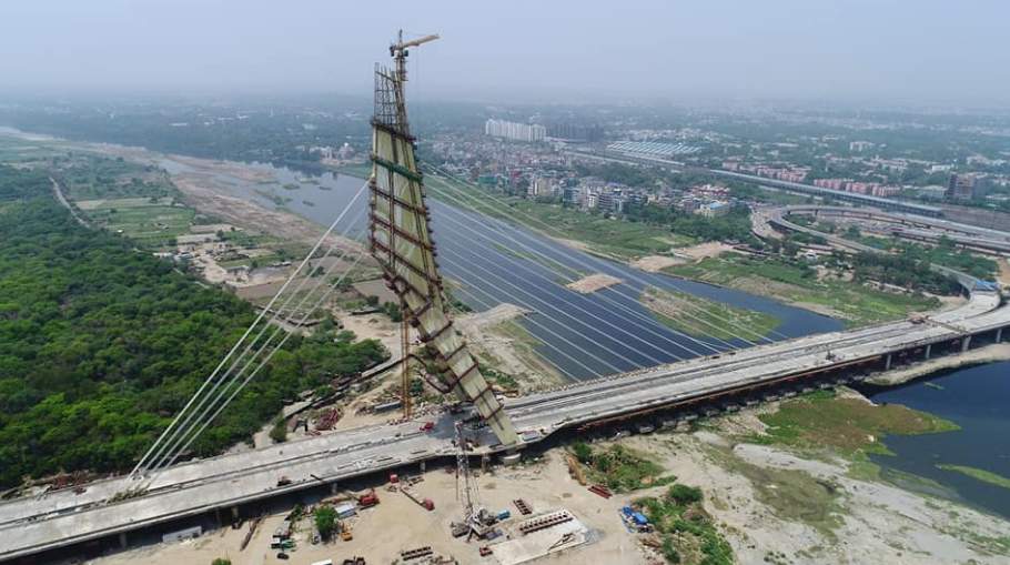 Signature Bridge: Bridge in Delhi, India