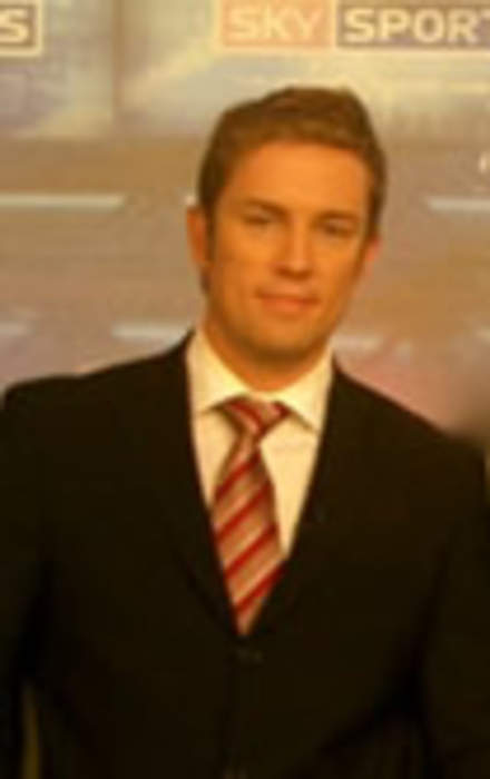 Simon Thomas (presenter): British television presenter