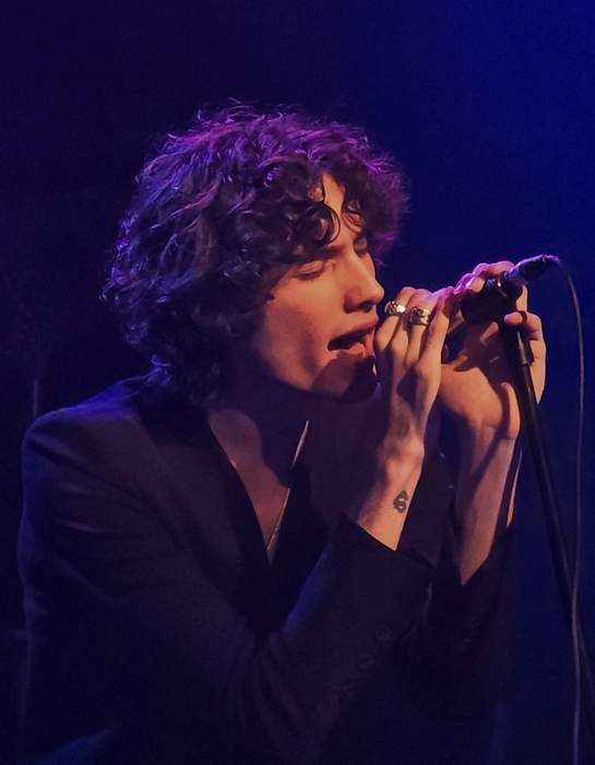 Sombr: American singer and songwriter (born 2005)