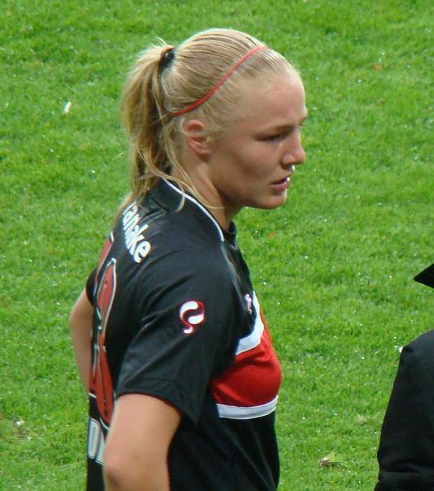 Stefanie van der Gragt: Dutch footballer