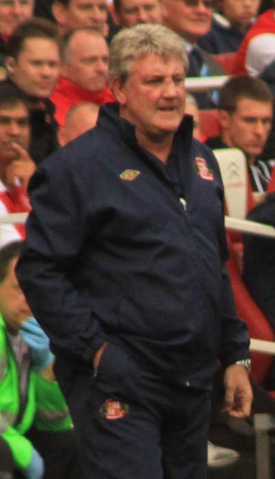 Steve Bruce: English football player and manager (born 1960)