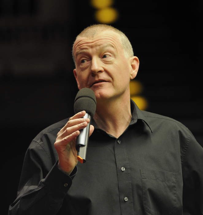 Steve Davis: English professional snooker player (born 1957)
